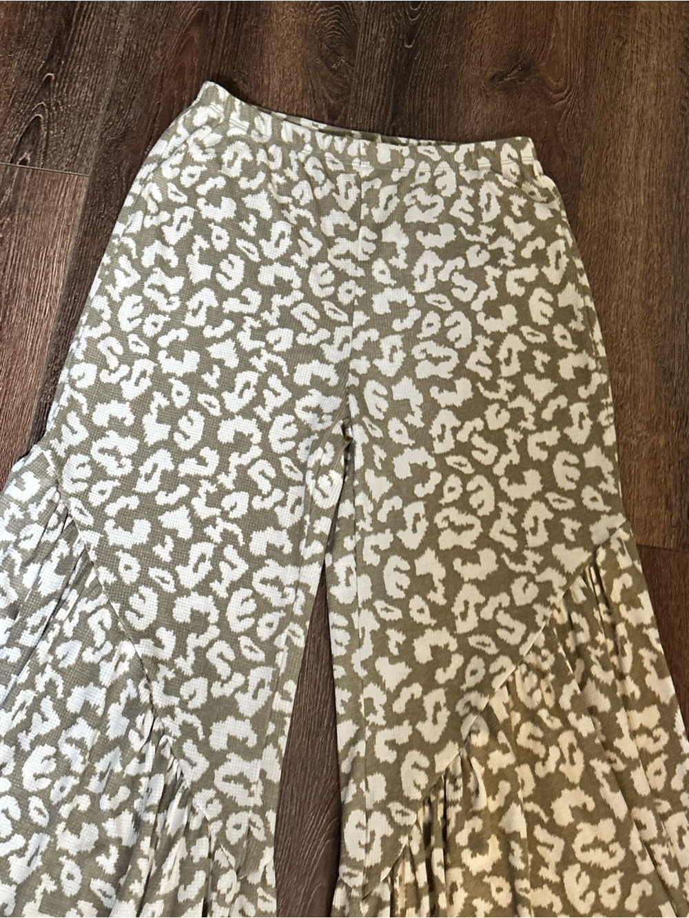 Ces Femme Olive and Cream Animal-Print Wide Leg Pants - Picture 5 of 6